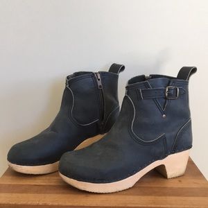No. 6 Clog Boots
